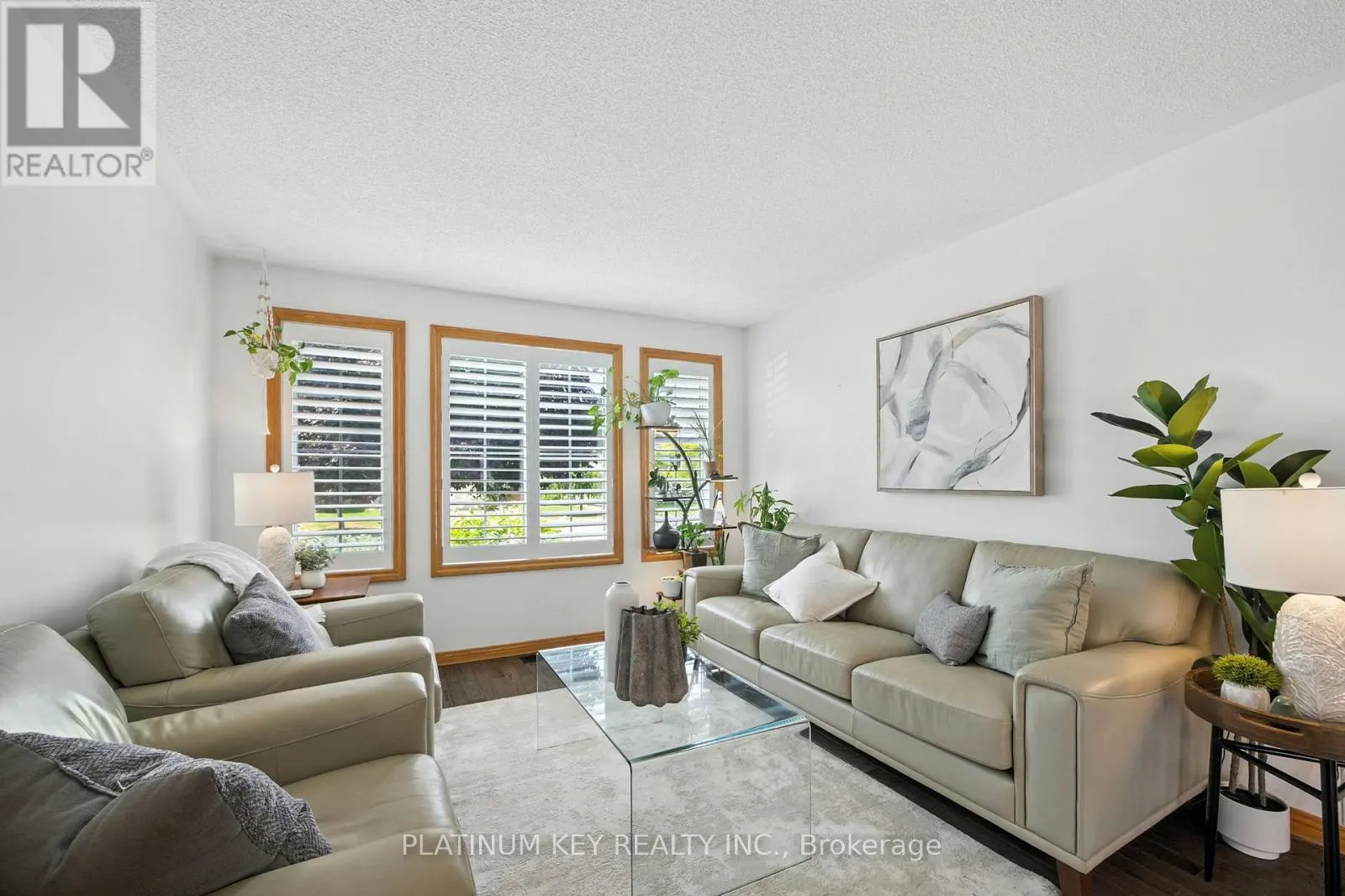 469 RIVERVIEW DRIVE