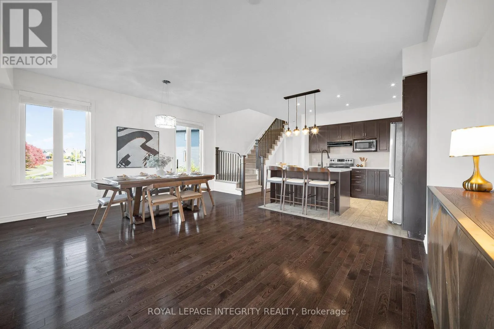 924 FLETCHER CIRCLE