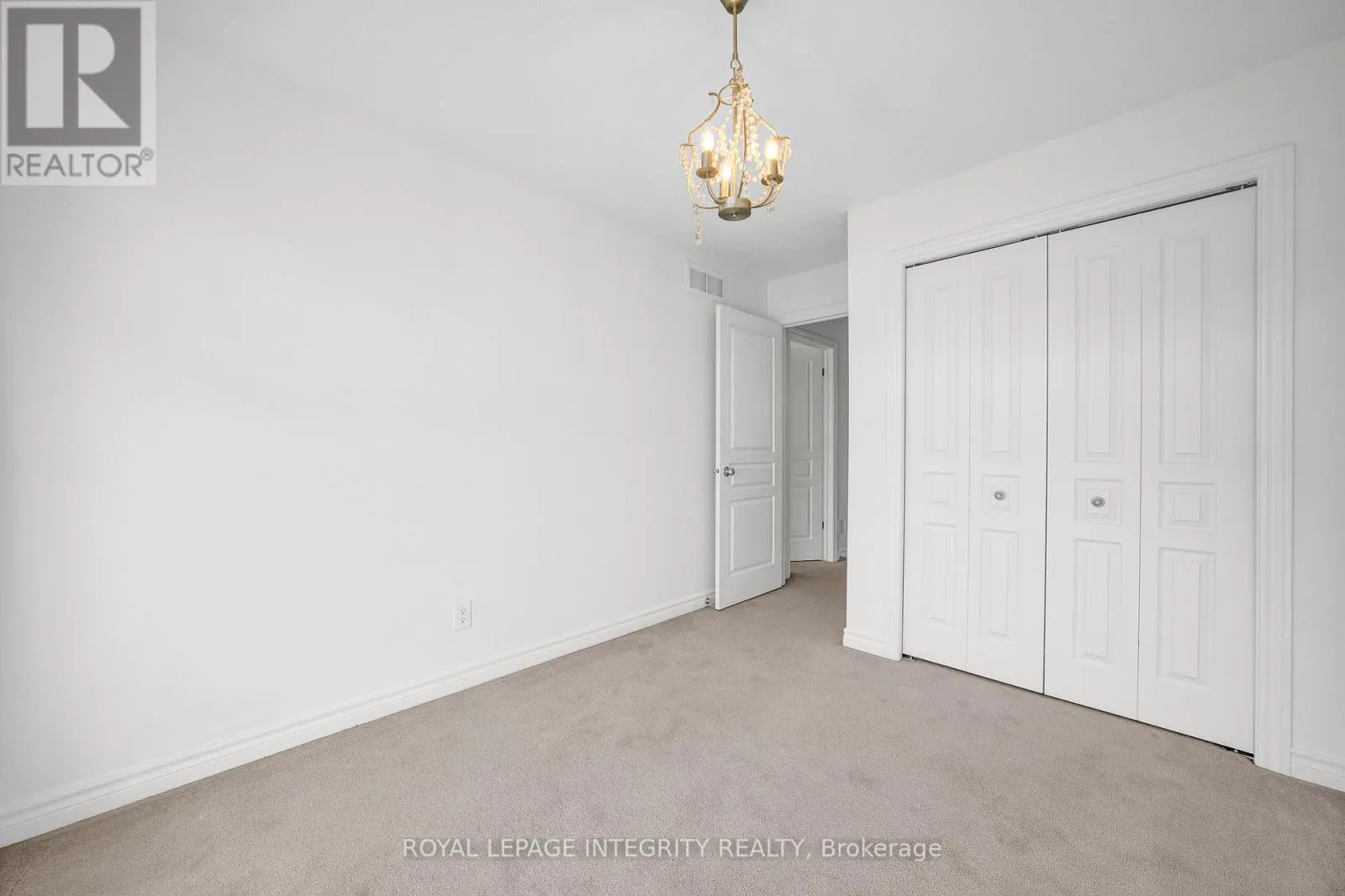 924 FLETCHER CIRCLE