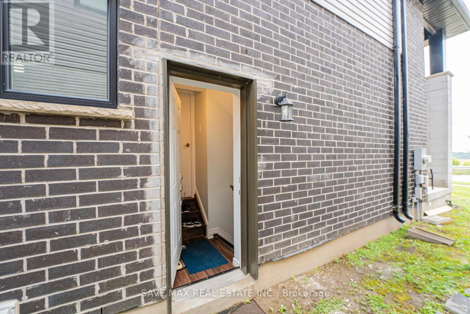 2382 WICKERSON ROAD
