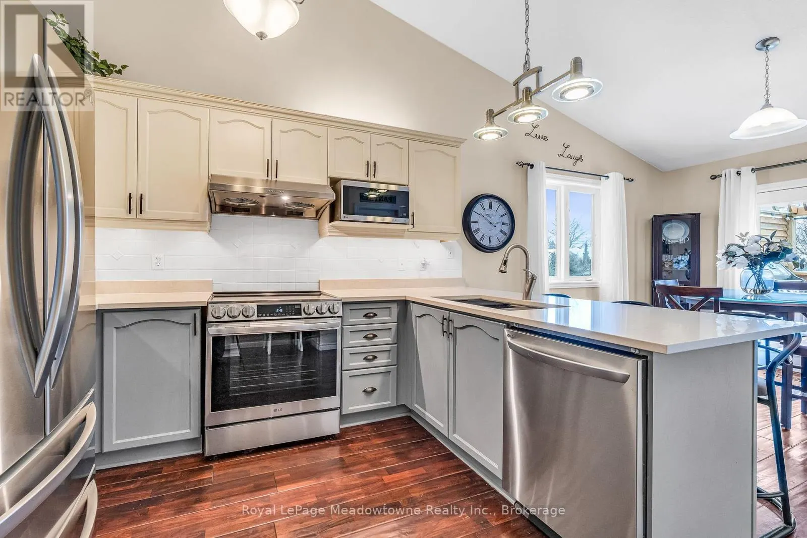14 ATTO DRIVE