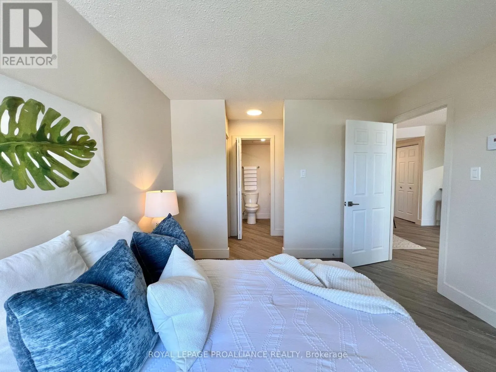 604 - 344 FRONT STREET, #604