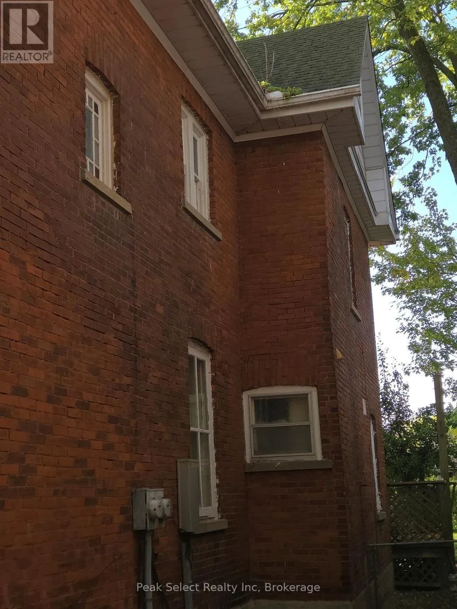 261 ONTARIO STREET