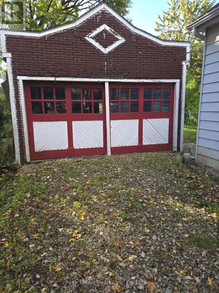 261 ONTARIO STREET