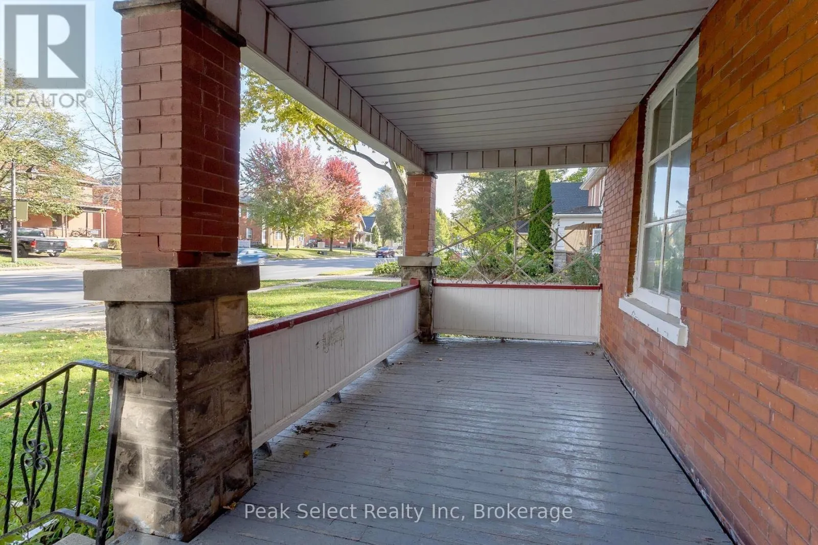 261 ONTARIO STREET