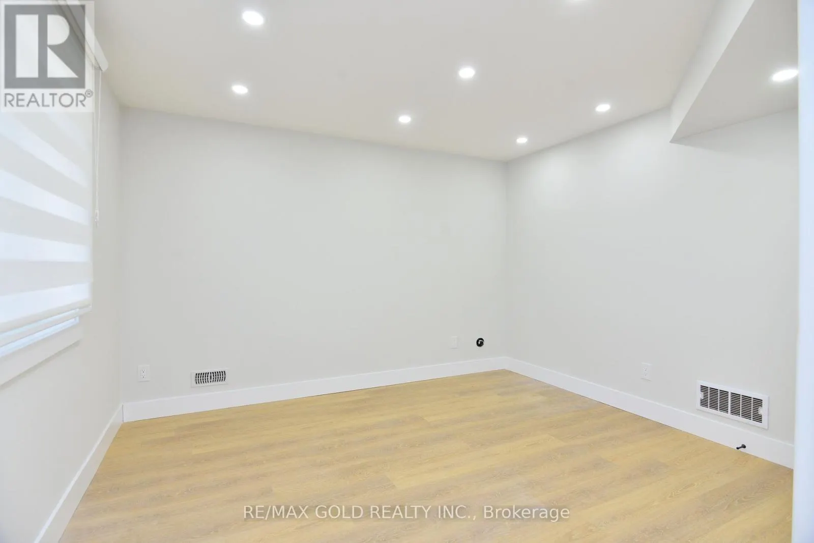 86 GRANDVILLE CIRCLE