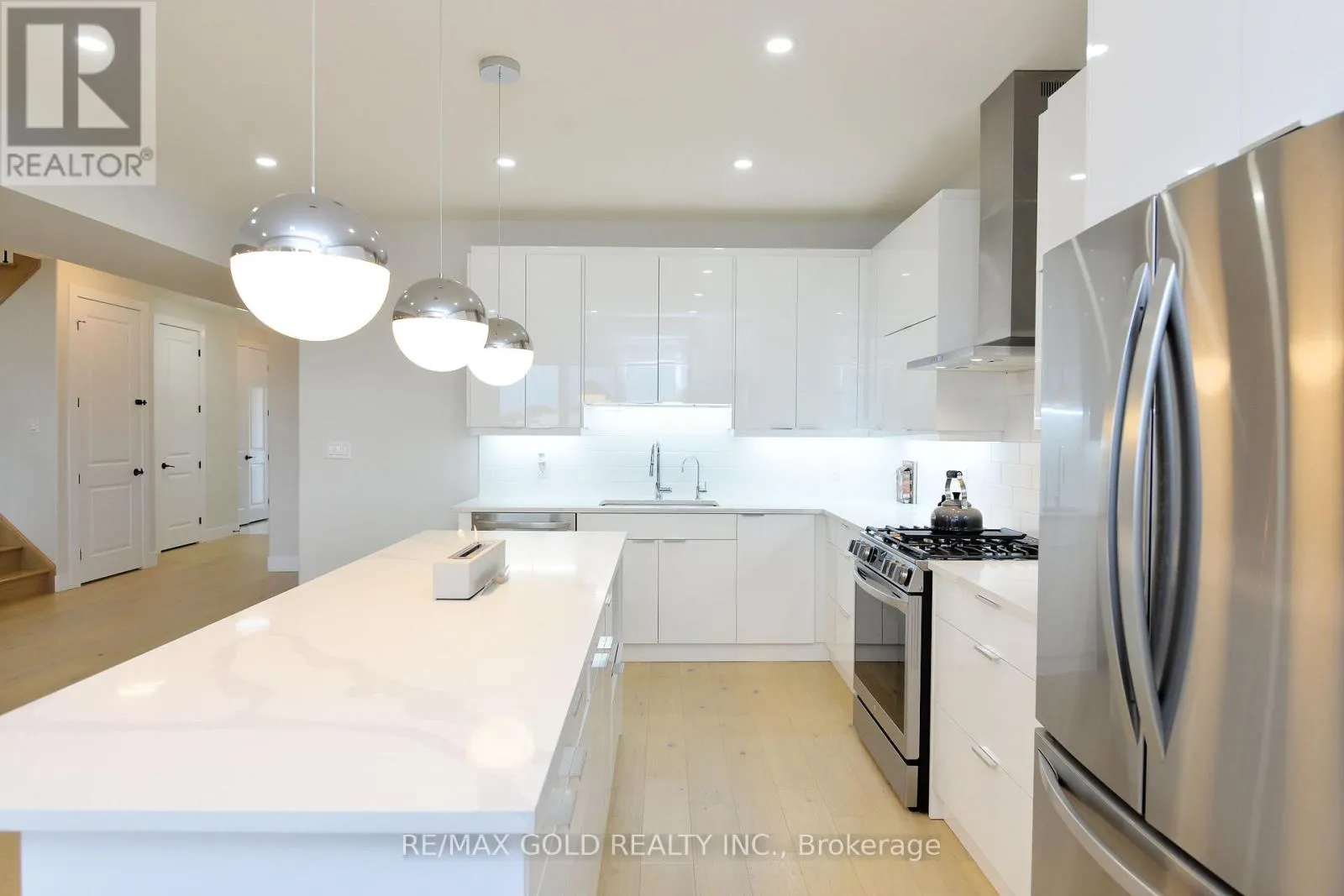 86 GRANDVILLE CIRCLE