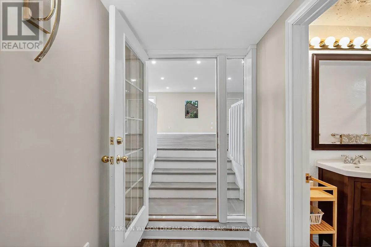 2998 BARLOW CRESCENT