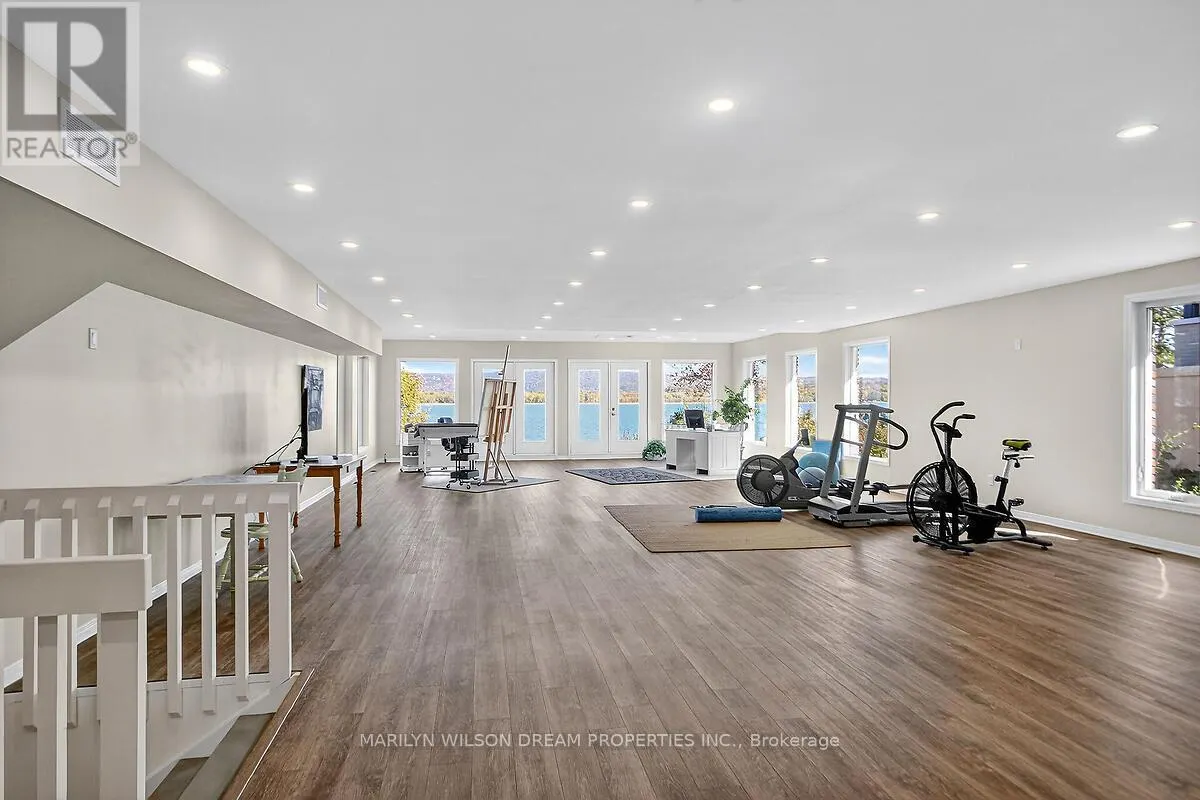 2998 BARLOW CRESCENT