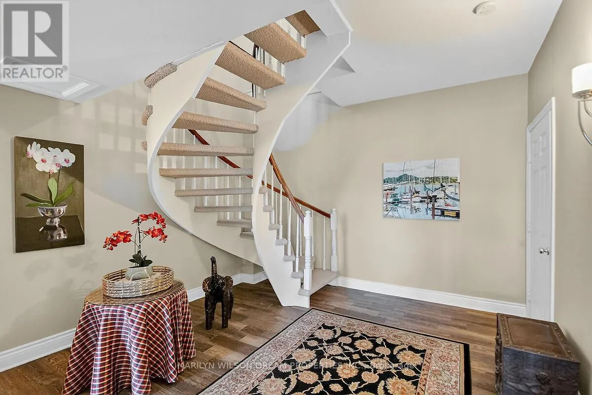 2998 BARLOW CRESCENT