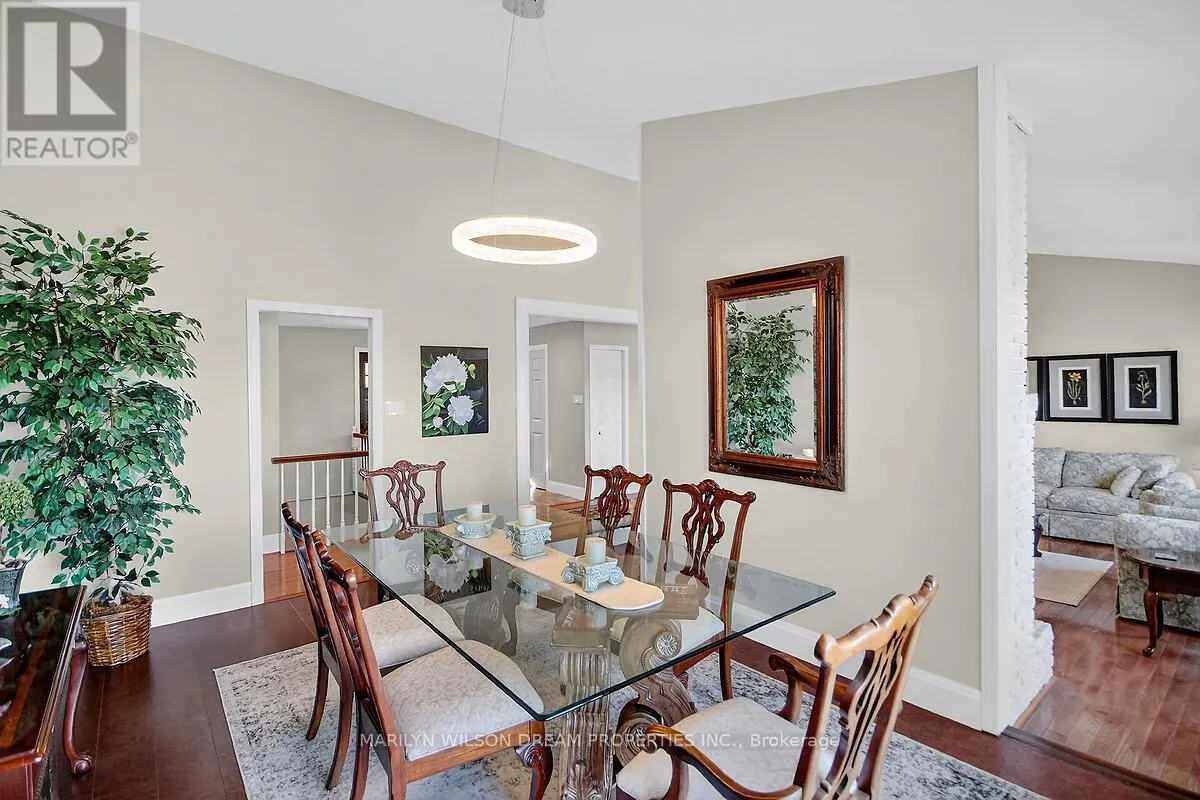 2998 BARLOW CRESCENT