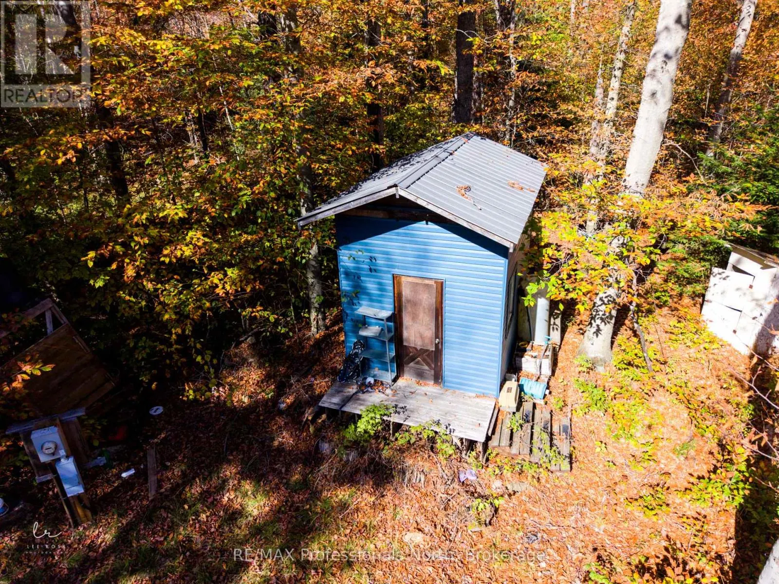 2594 LIVINGSTONE LAKE ROAD