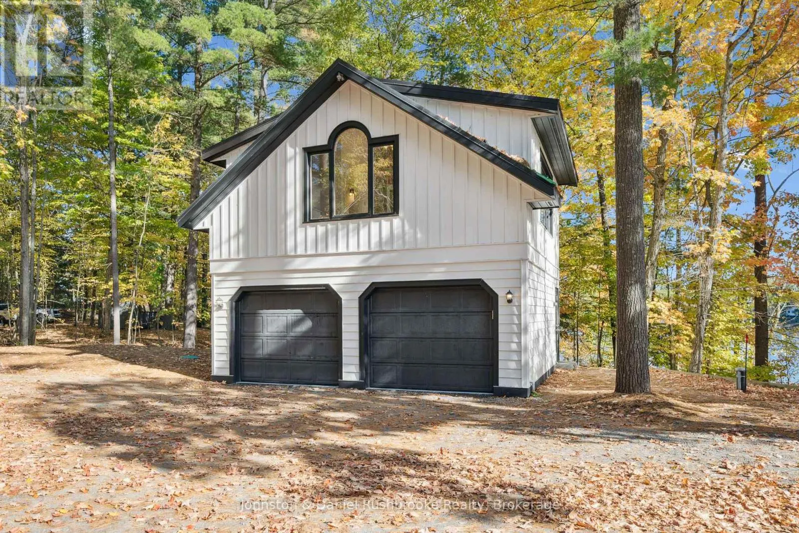 1042 EL-KEE POINT LANE
