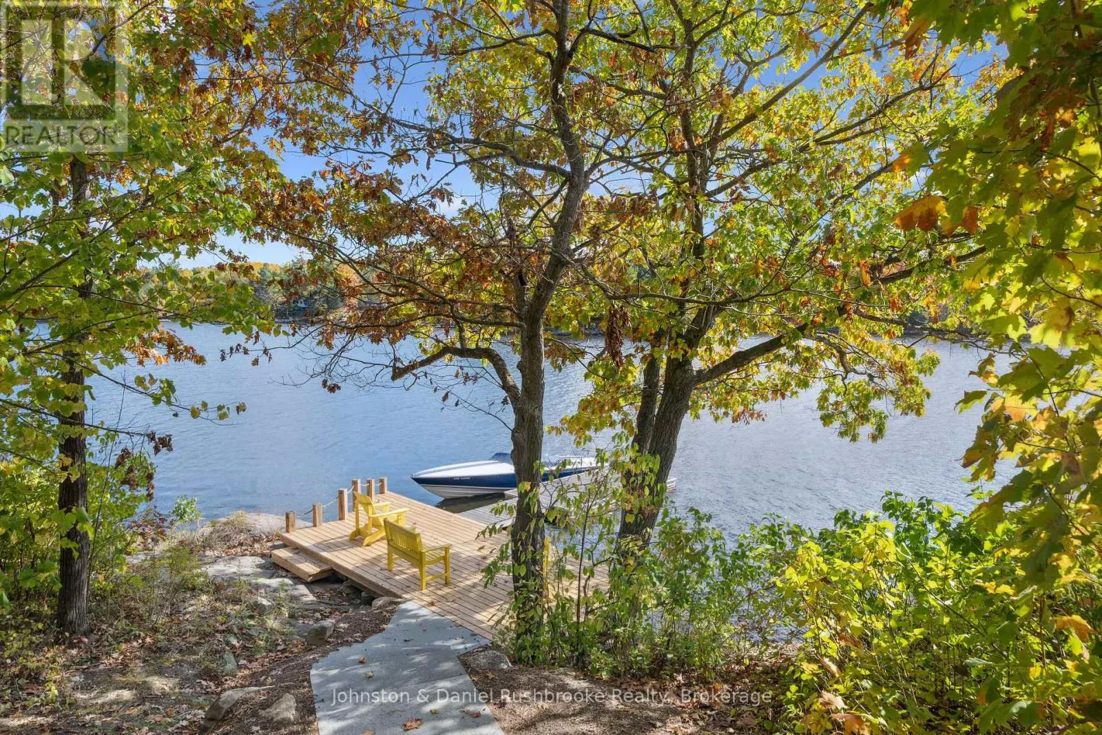 1042 EL-KEE POINT LANE