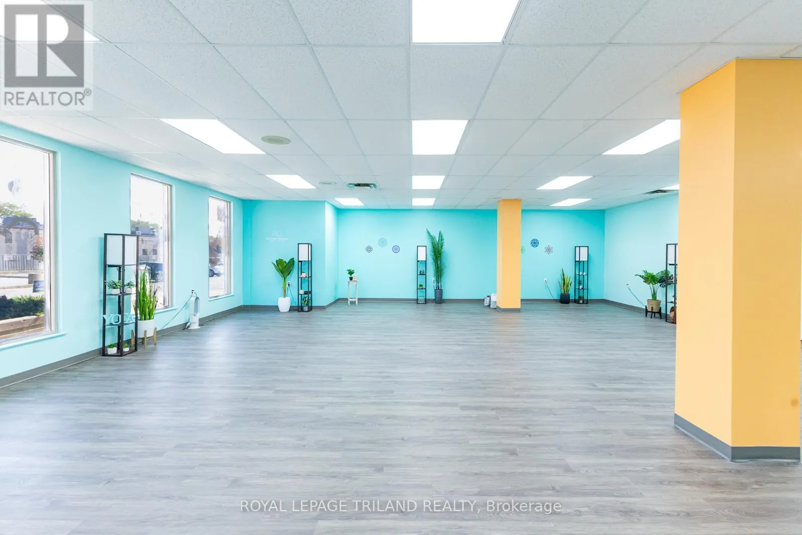 1 - 37 ONTARIO STREET N, #1