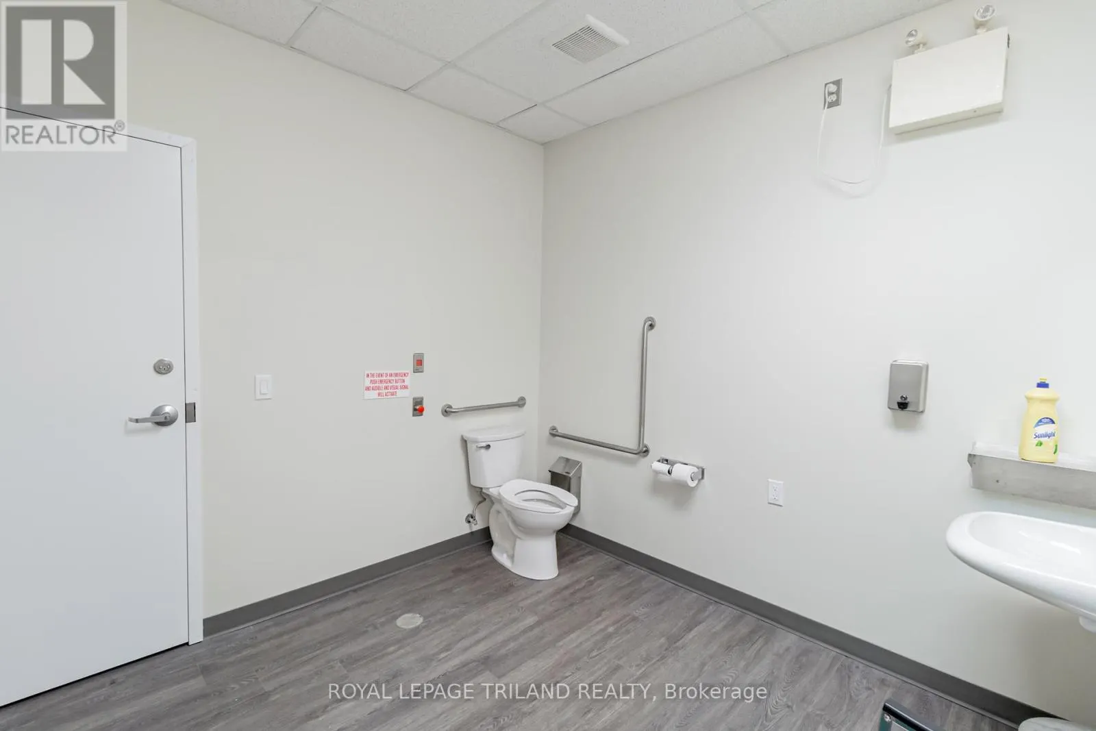 1 - 37 ONTARIO STREET N, #1