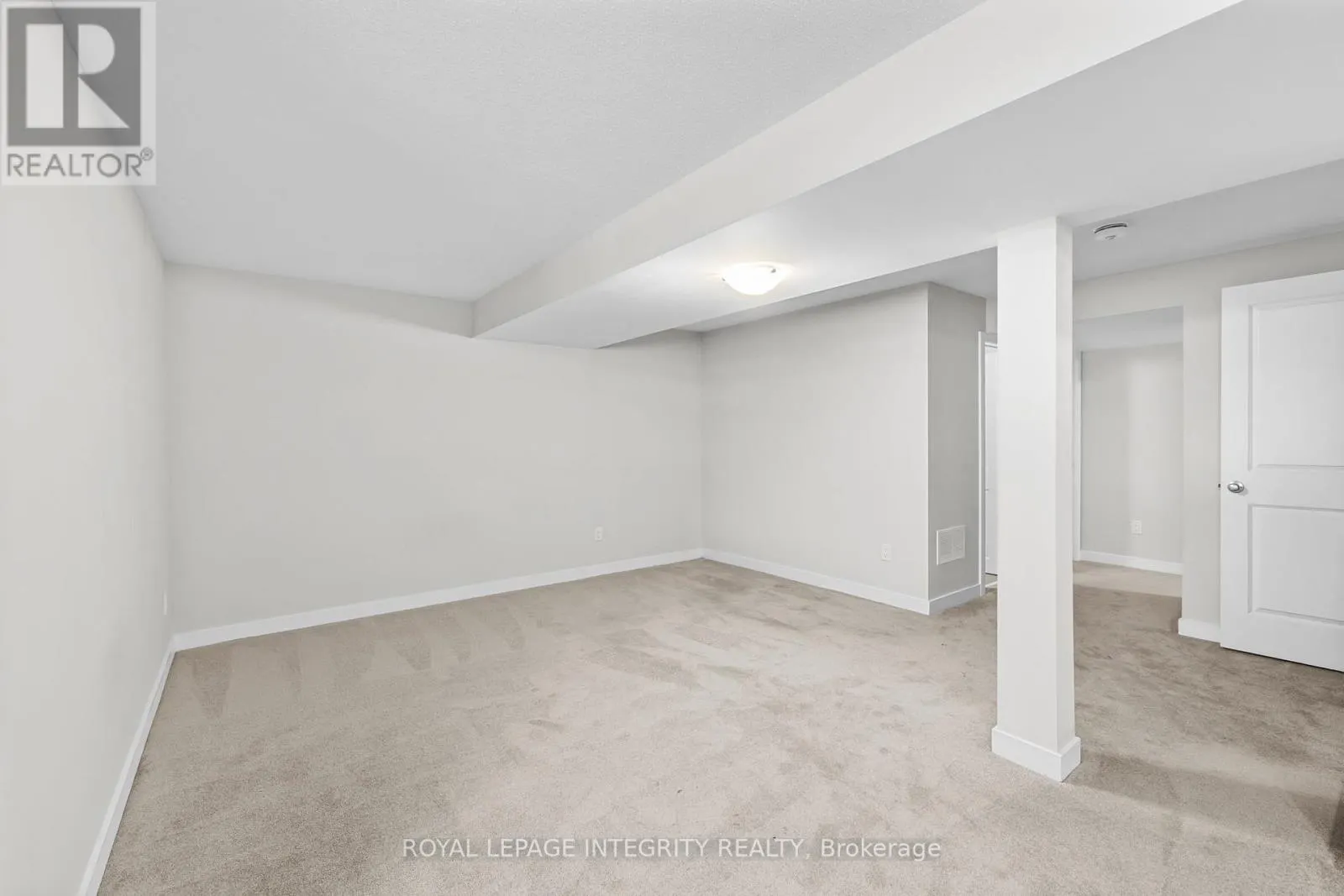 893 SENDERO WAY