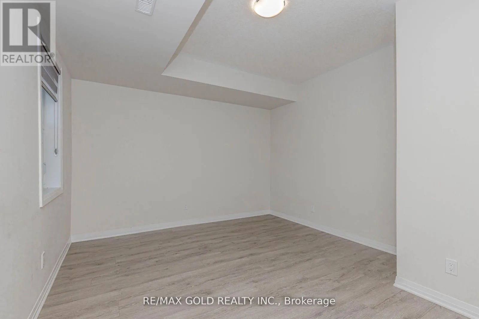 3 - 124 SEABROOK DRIVE