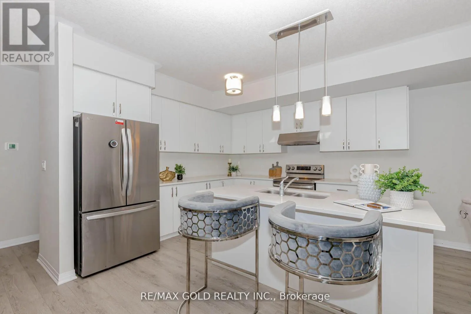 3 - 124 SEABROOK DRIVE