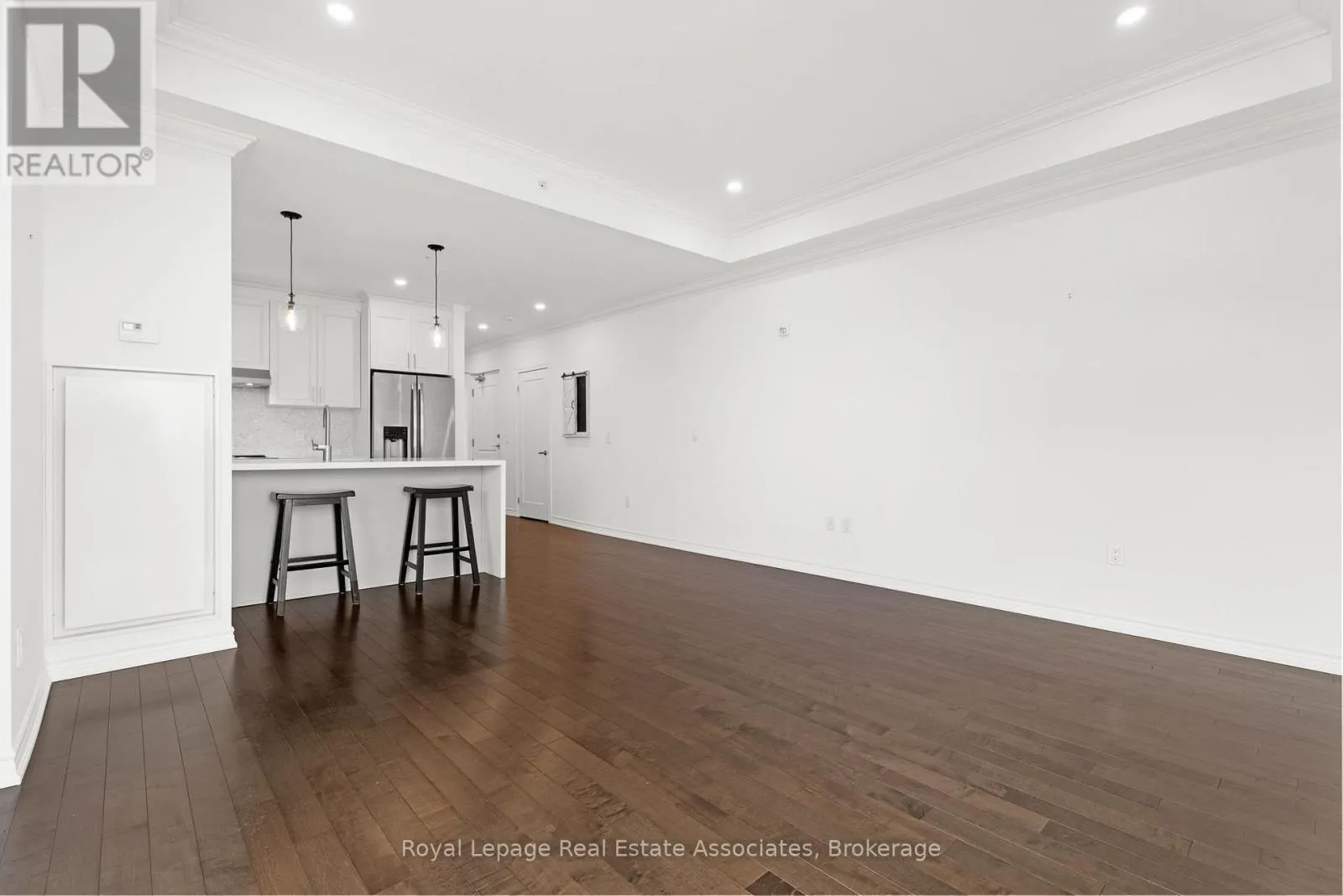 1106 - 81 ROBINSON STREET