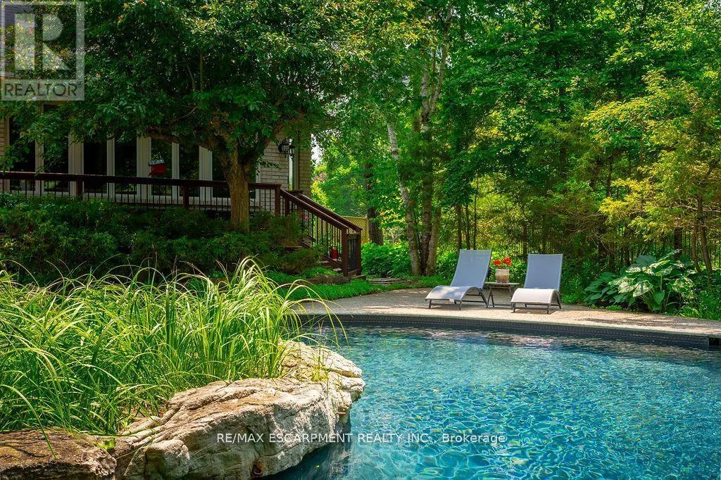 27 BLACKBERRY PLACE