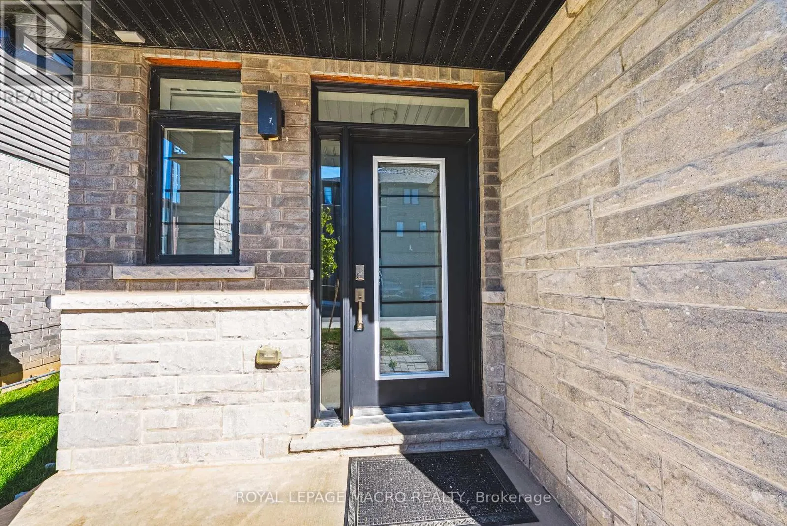 5 - 461 BLACKBURN DRIVE