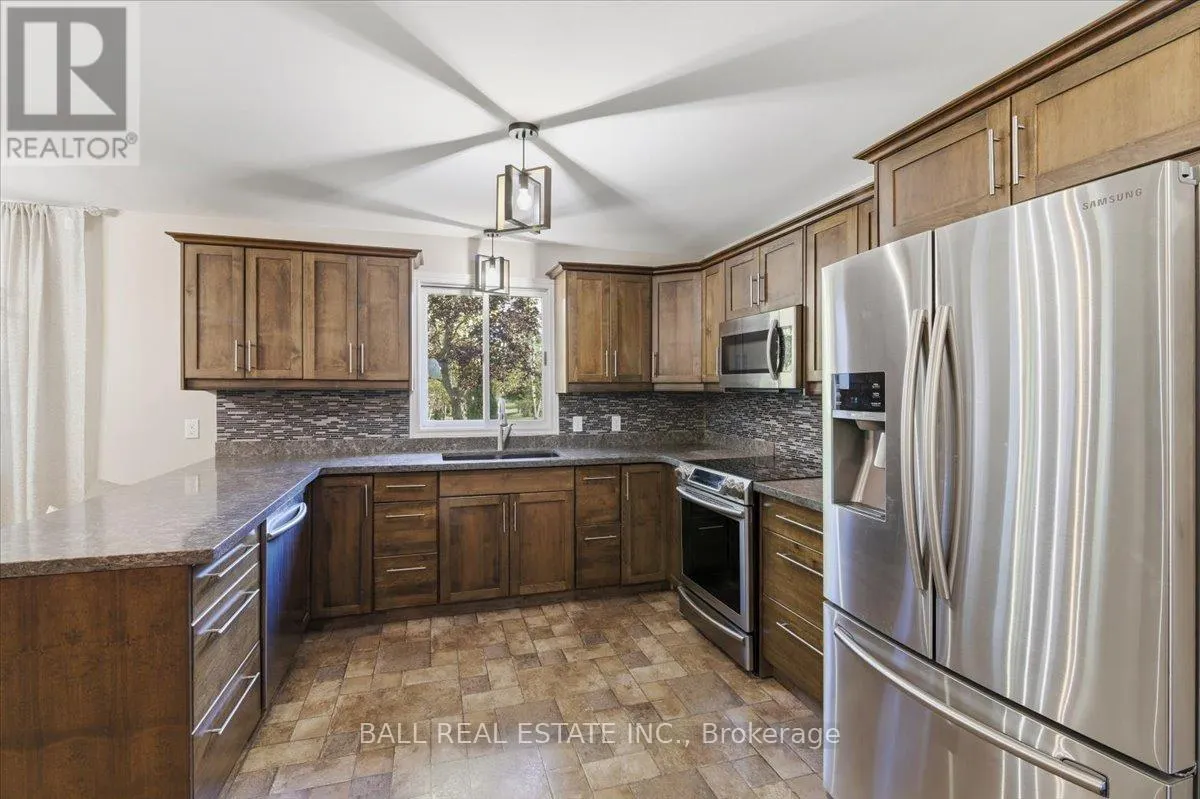 2046 SELWYN ROAD