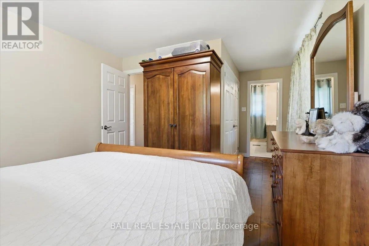 2046 SELWYN ROAD