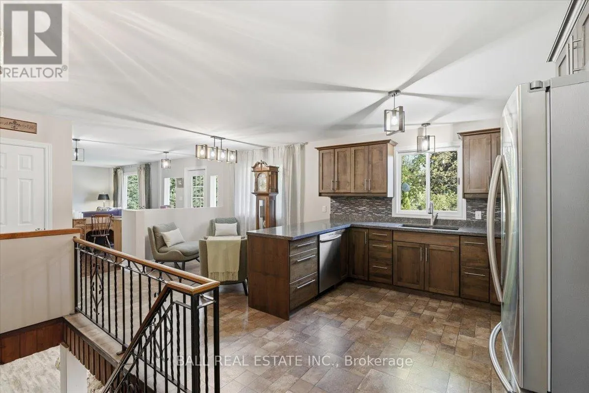 2046 SELWYN ROAD