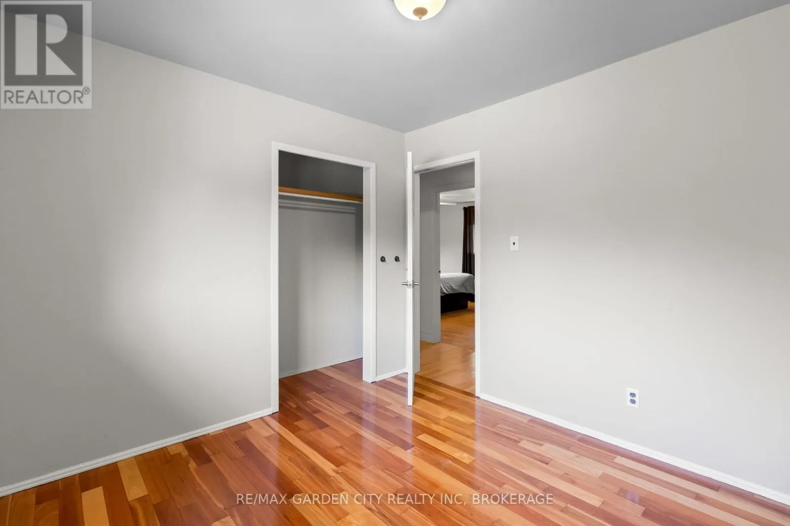 317540 6&10 HIGHWAY