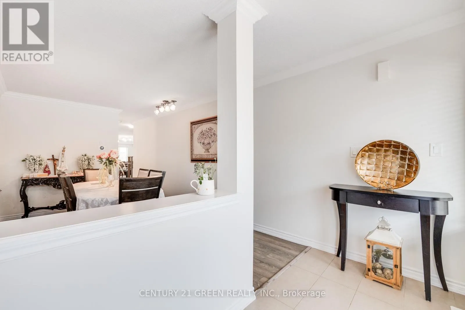 22 SCARLETWOOD STREET