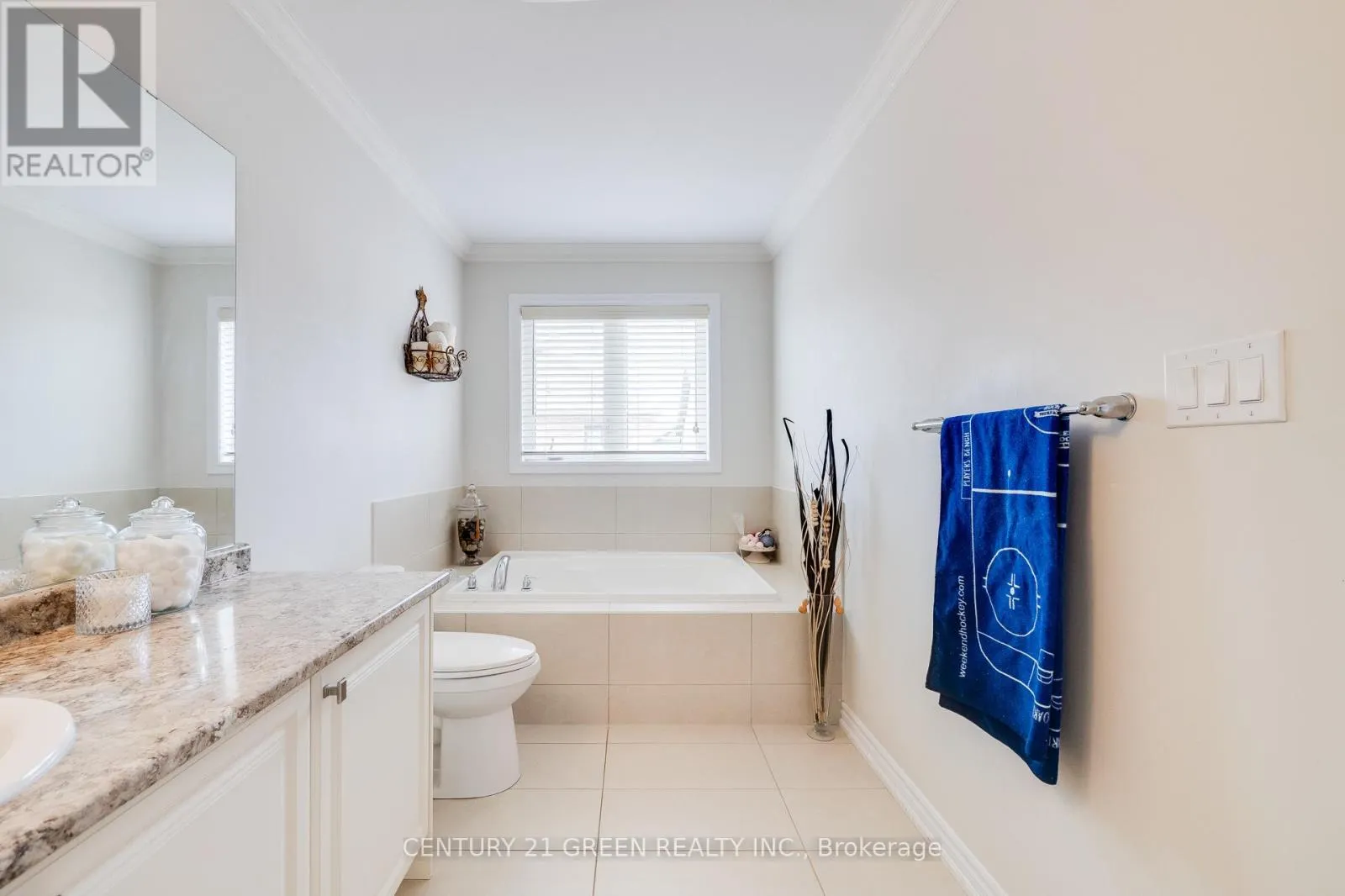 22 SCARLETWOOD STREET