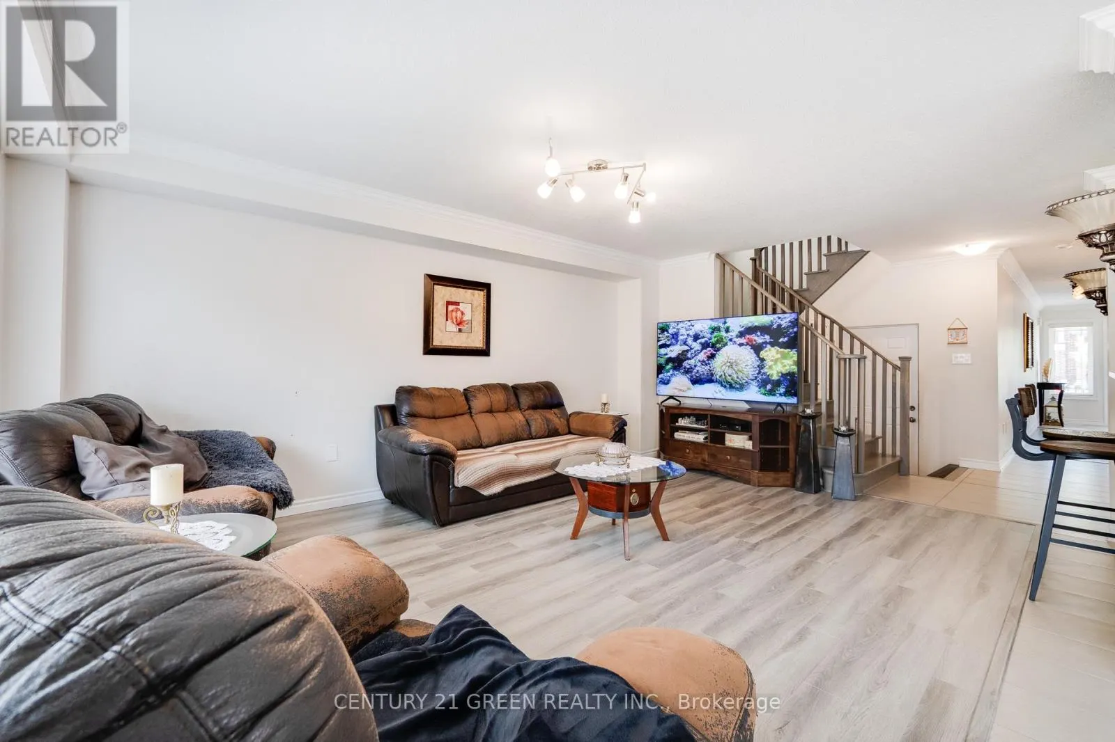 22 SCARLETWOOD STREET