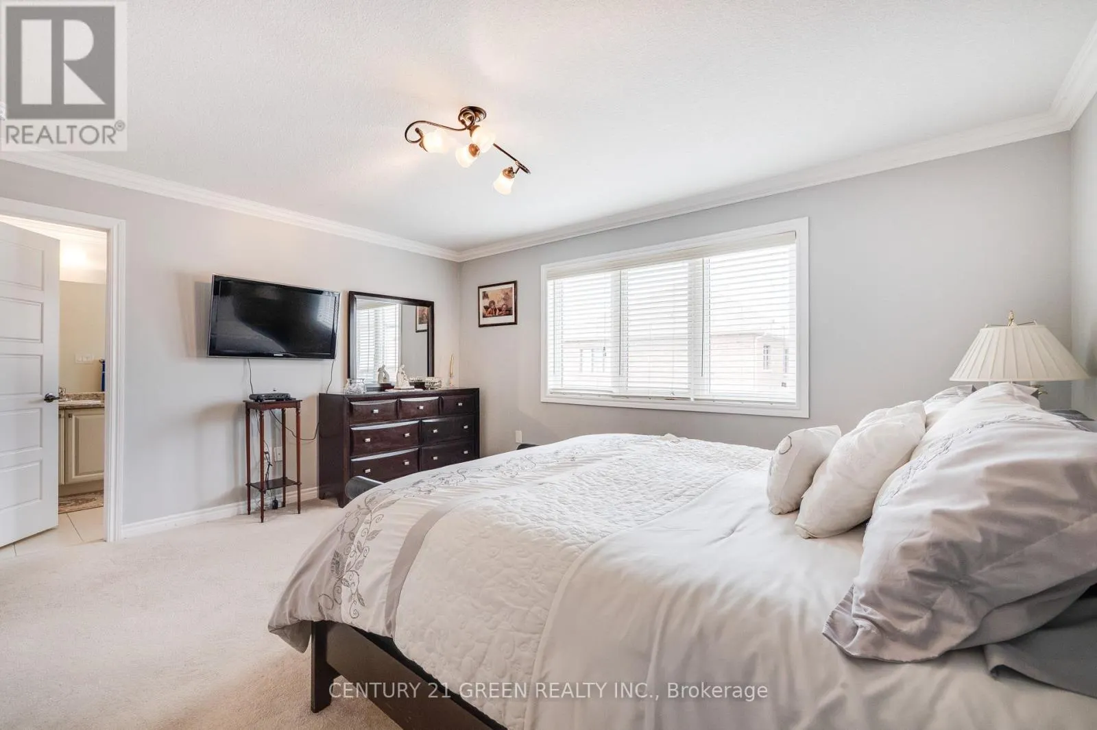 22 SCARLETWOOD STREET