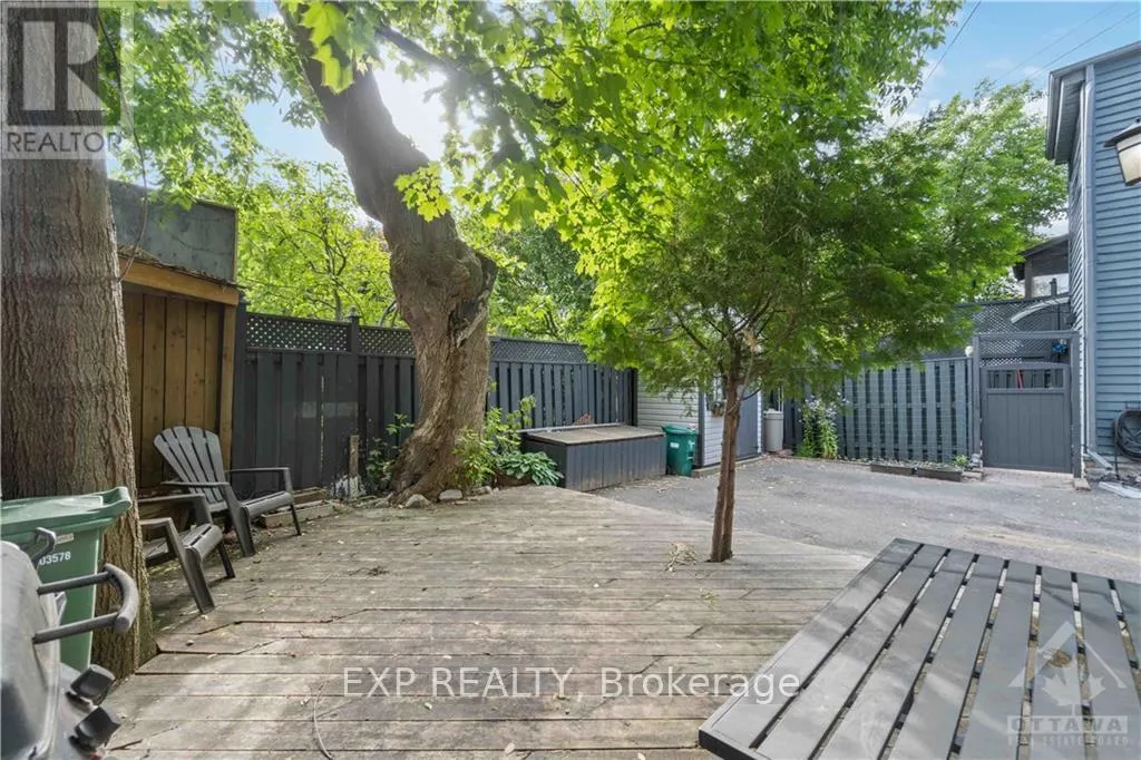 162 KING EDWARD AVENUE