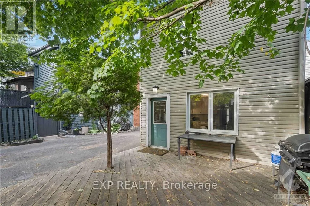 162 KING EDWARD AVENUE