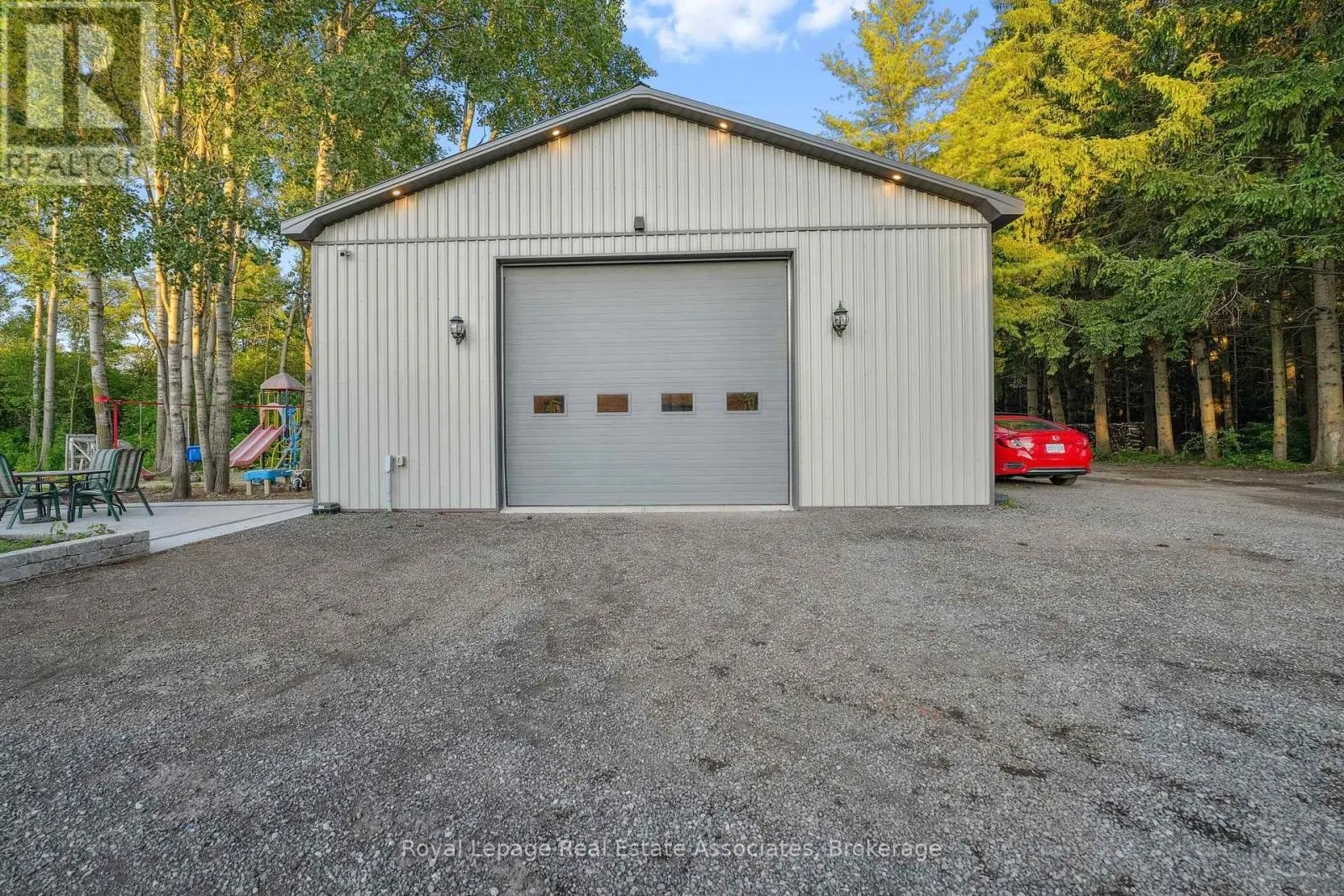 102 CONCESSION 11 E