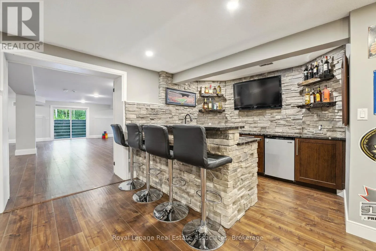 102 CONCESSION 11 E