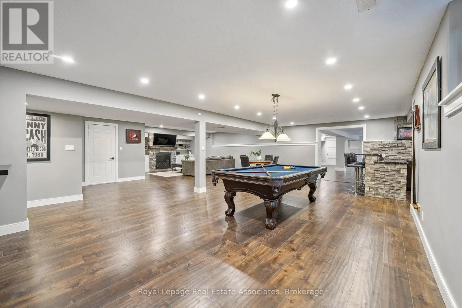 102 CONCESSION 11 E