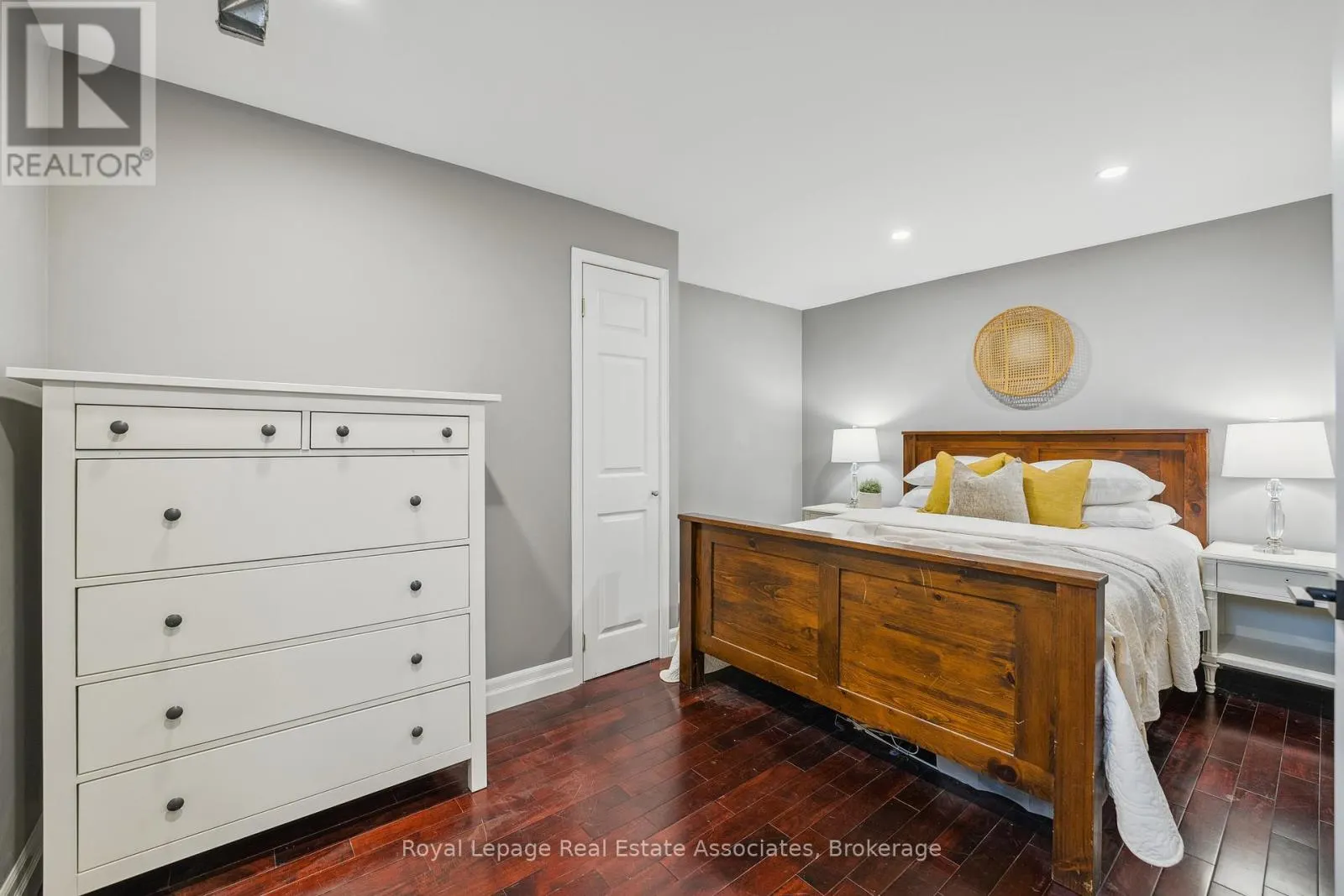 102 CONCESSION 11 E