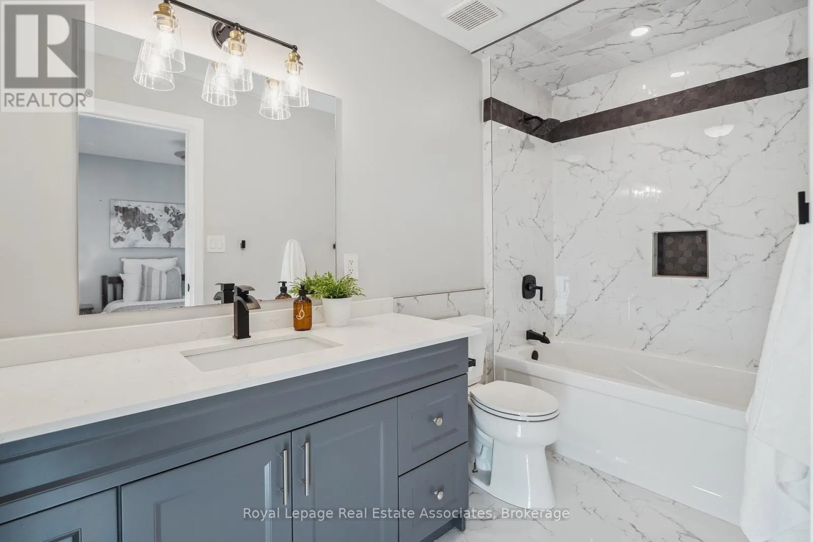 102 CONCESSION 11 E