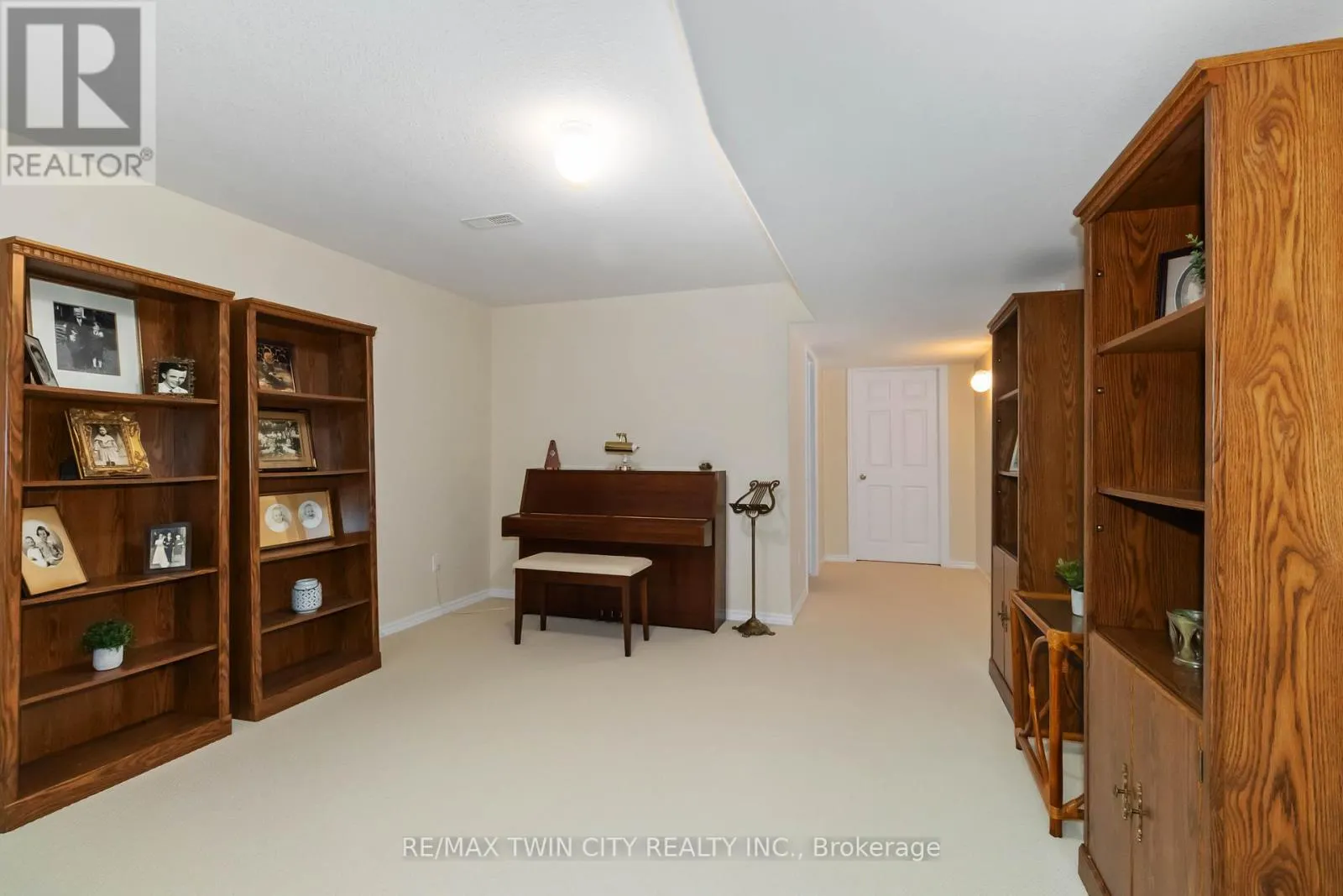 15 - 54 GLENWOOD DRIVE
