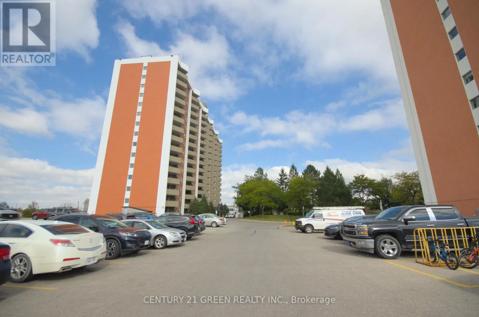 1005 - 1103 JALNA BOULEVARD