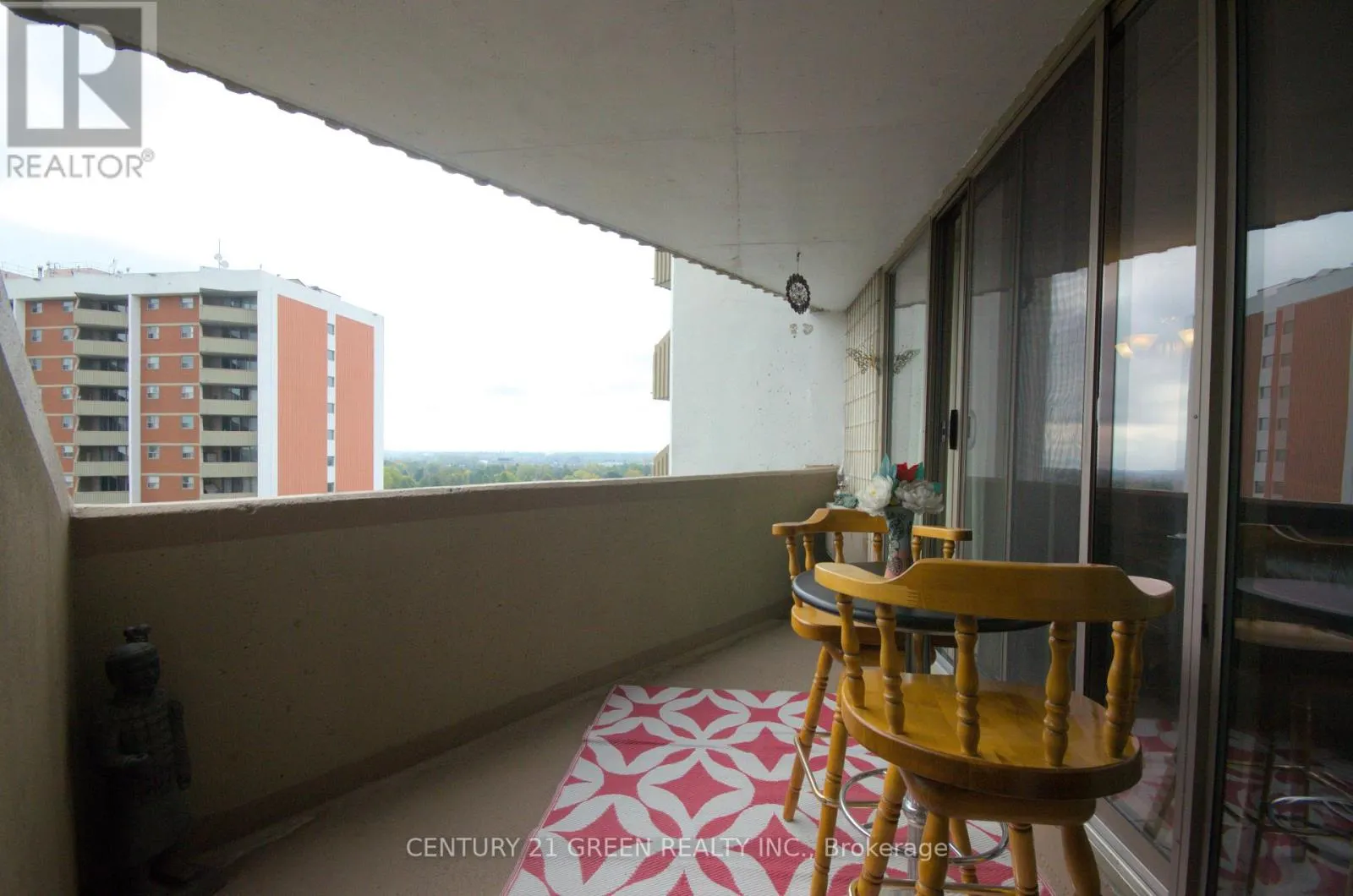 1005 - 1103 JALNA BOULEVARD