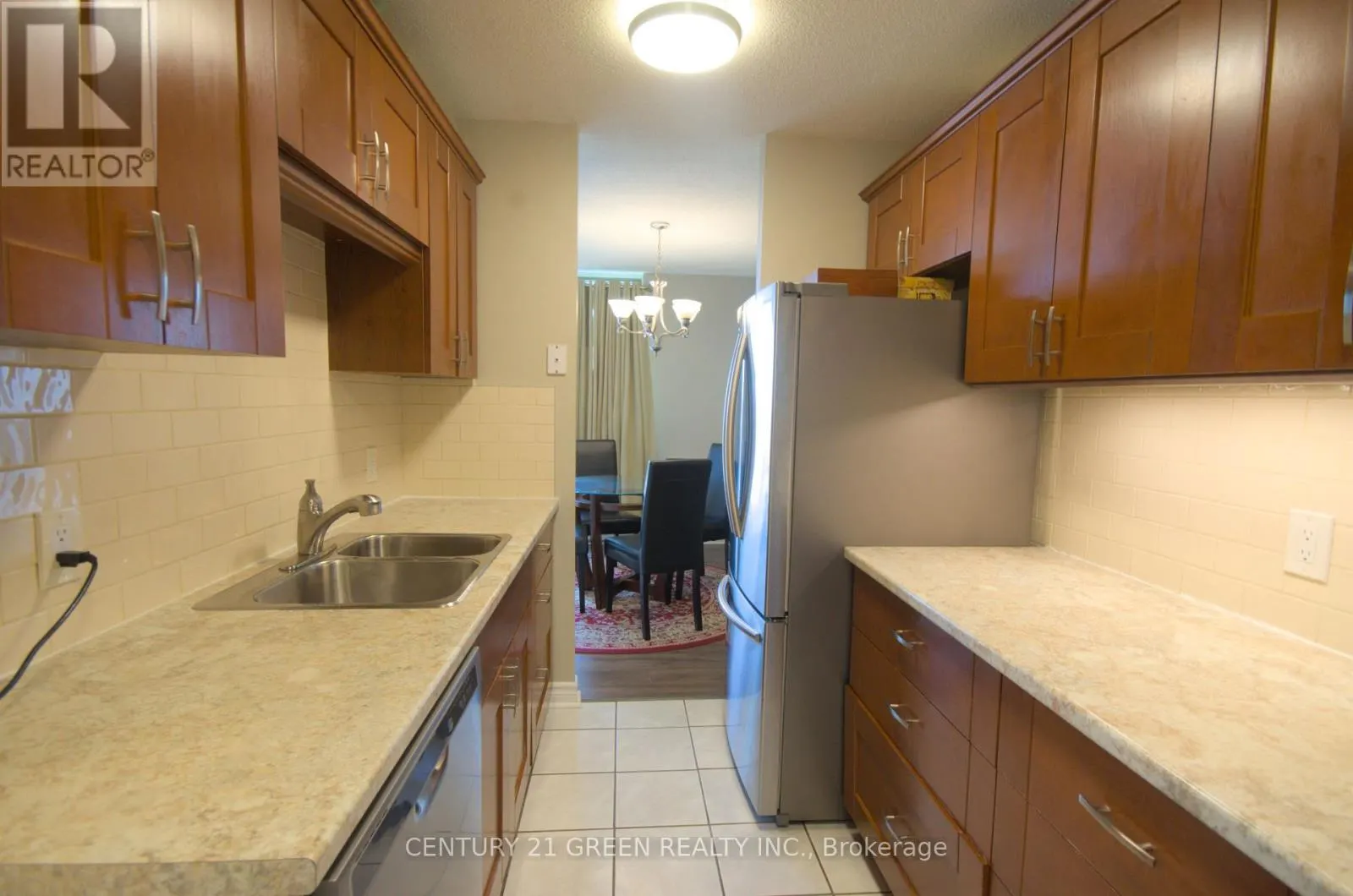 1005 - 1103 JALNA BOULEVARD