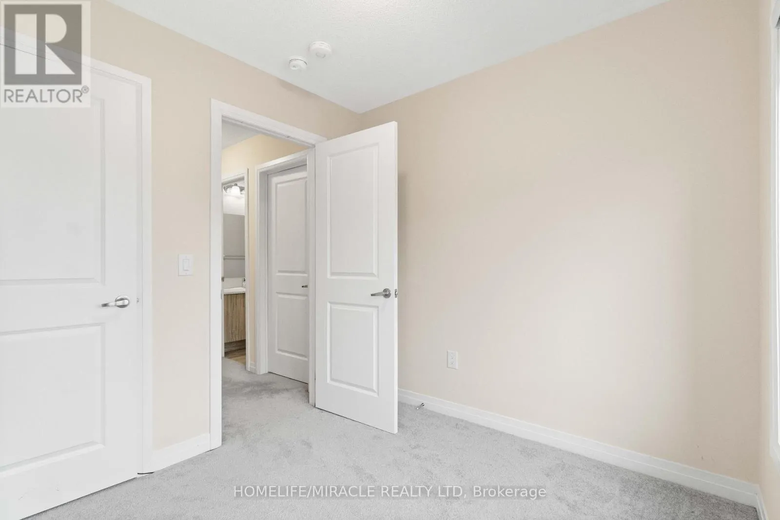 109 - 585 COLBORNE STREET E