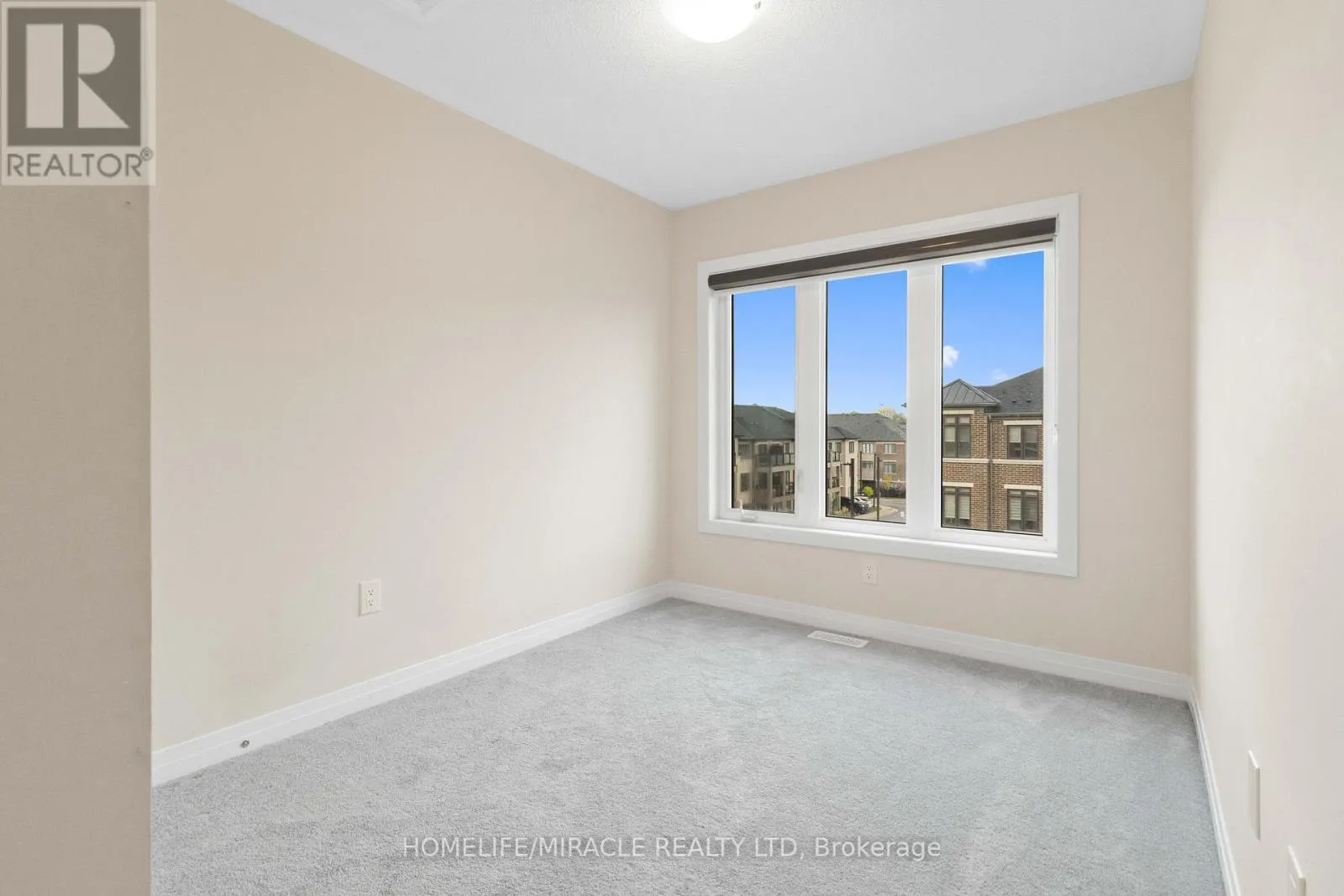 109 - 585 COLBORNE STREET E