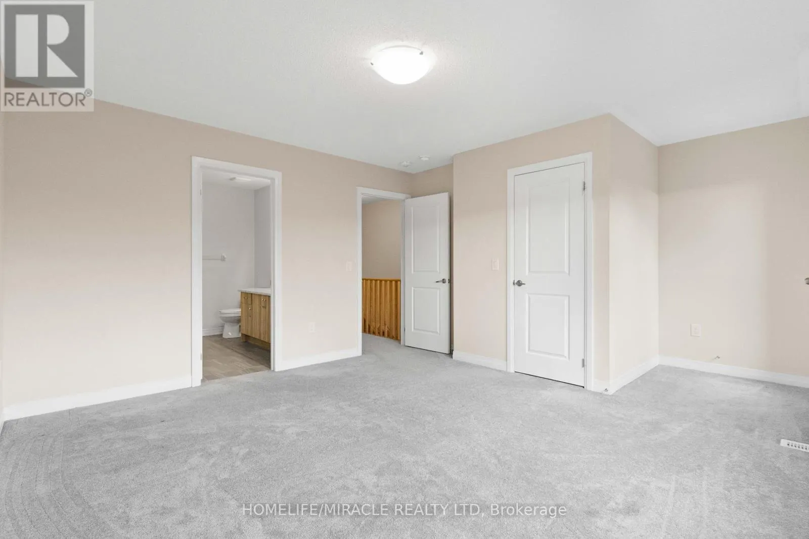 109 - 585 COLBORNE STREET E