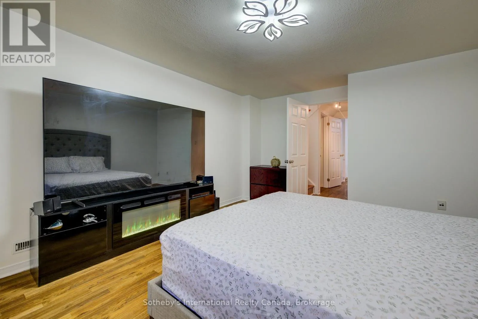 147 ST. LAWRENCE DRIVE