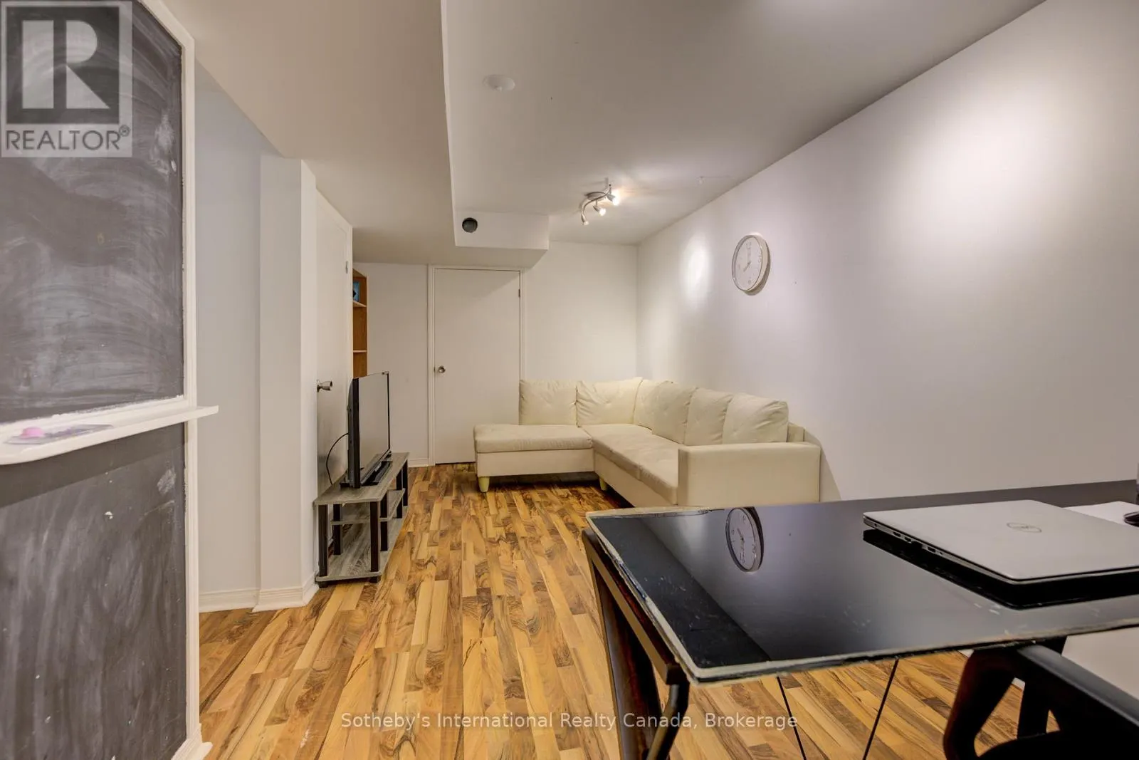 147 ST. LAWRENCE DRIVE